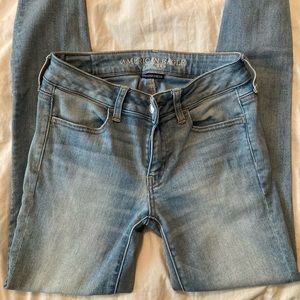 AE jegging skinny jeans light wash